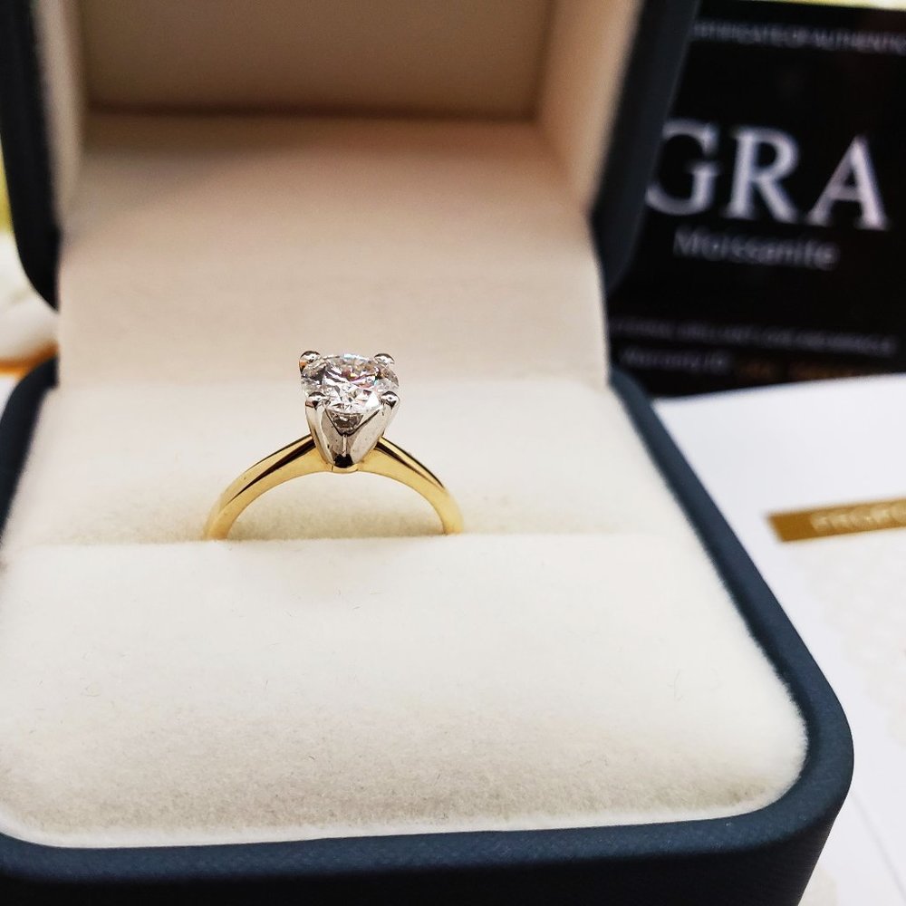 14K Solid  Yellow Gold 1 Carat Round Moissanite Solitaire Engagement Ring D-FL